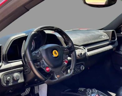 Performance Incrível: Potência e Agilidade nas Ruas - Ferrari 458 Spider 2013 Performance Incrível: Potência e Agilidade nas Ruas - Ferrari 458 Spider 2013
